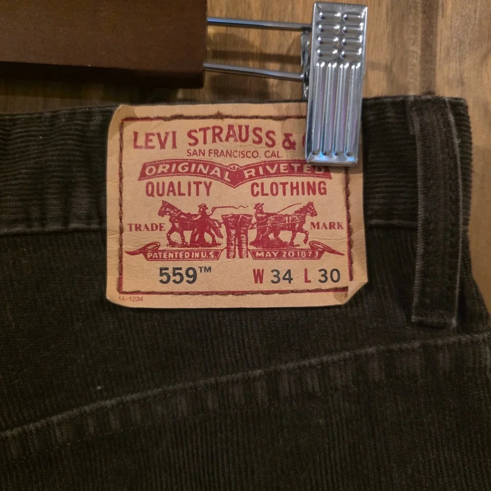 Vintage Levis 559 Relaxed Straight Pants‎ Mens 34x30 Brown Excellent Corduroy